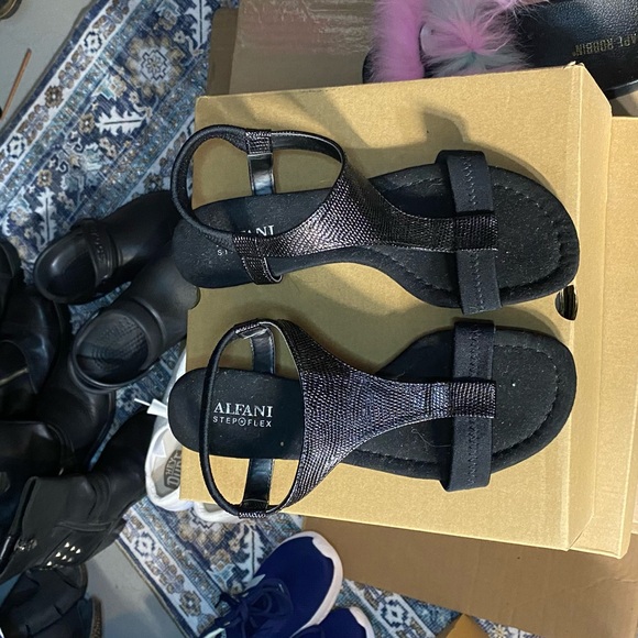 Alfani Black Wedge Sandals - Picture 2 of 3